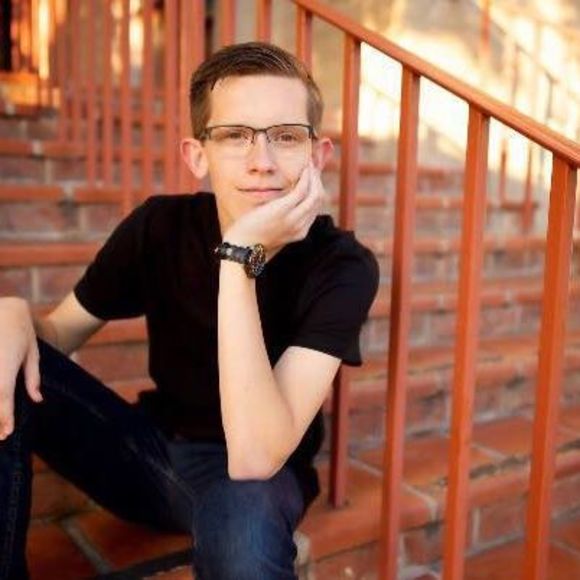 Meet your Posher, Kyle - Picture 1 of 1